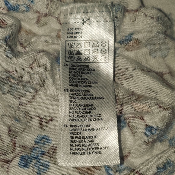 Forever 21 Contemporary Floral High Low Stretchy Shirt Size Small - Picture 5 of 5